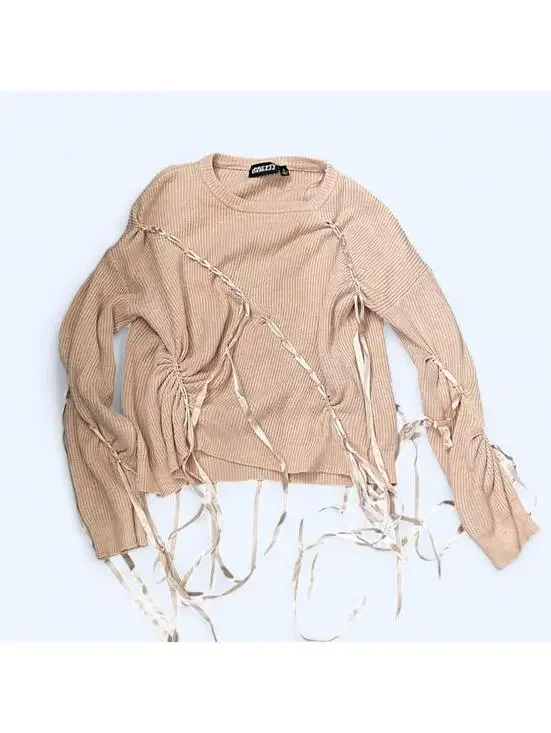 Pretty Damage - Picture 1 of 3